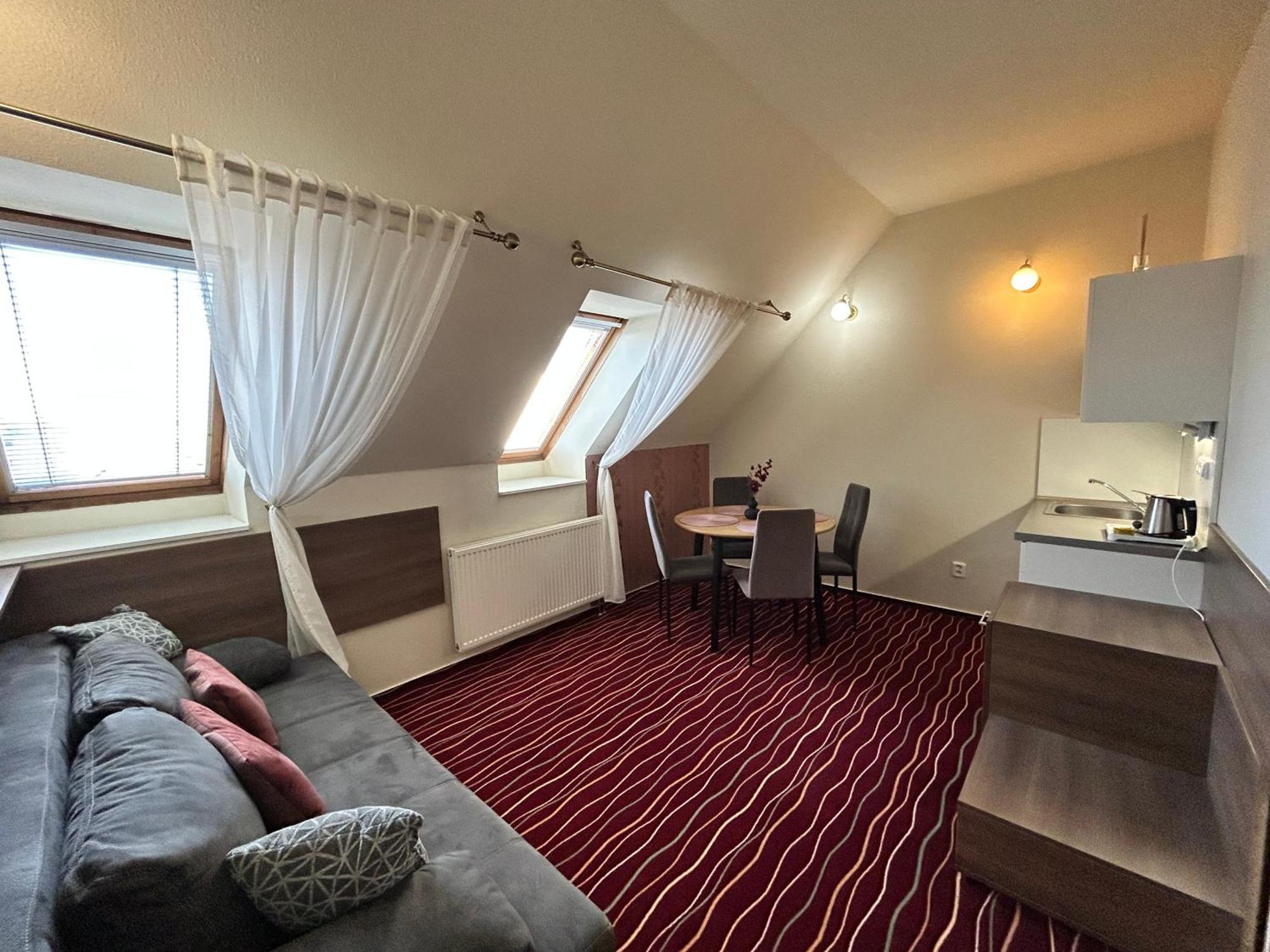 Hotel Brixen Havlíčkův Brod Exterior foto
